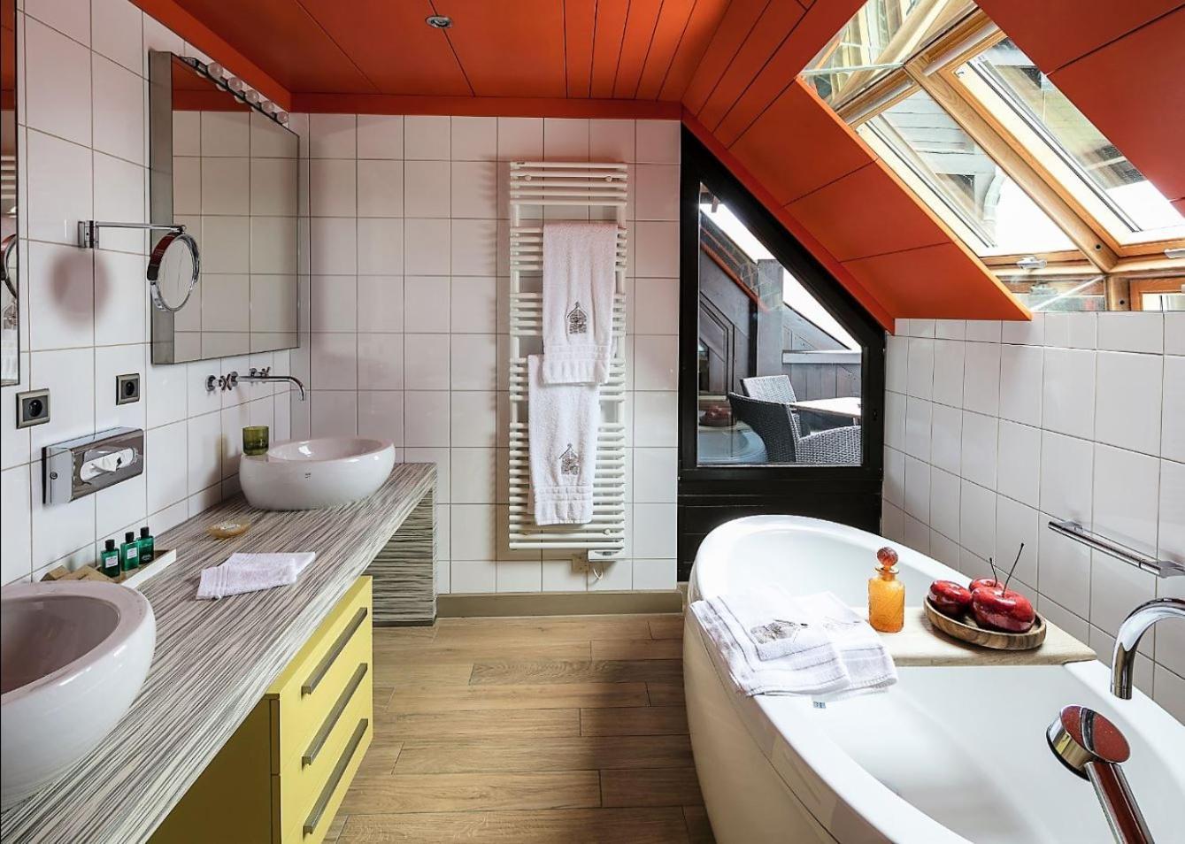 Hotel Des Berges, Restaurant Gastronomique & Spa イラウーゼルヌ エクステリア 写真